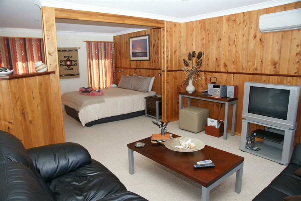 Bed In The Treetops B&B Сейнт Хелънс Екстериор снимка